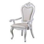 Ensemble de 2 fauteuils de salle à manger, pieds cabriolets sculptés, similicuir, bois blanc