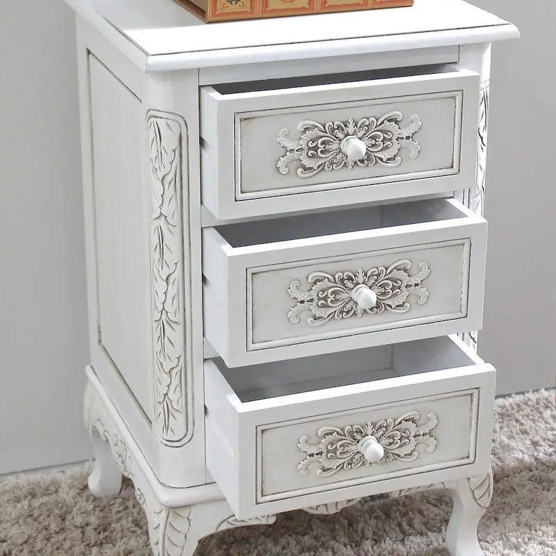Table d'appoint en bois sculpté